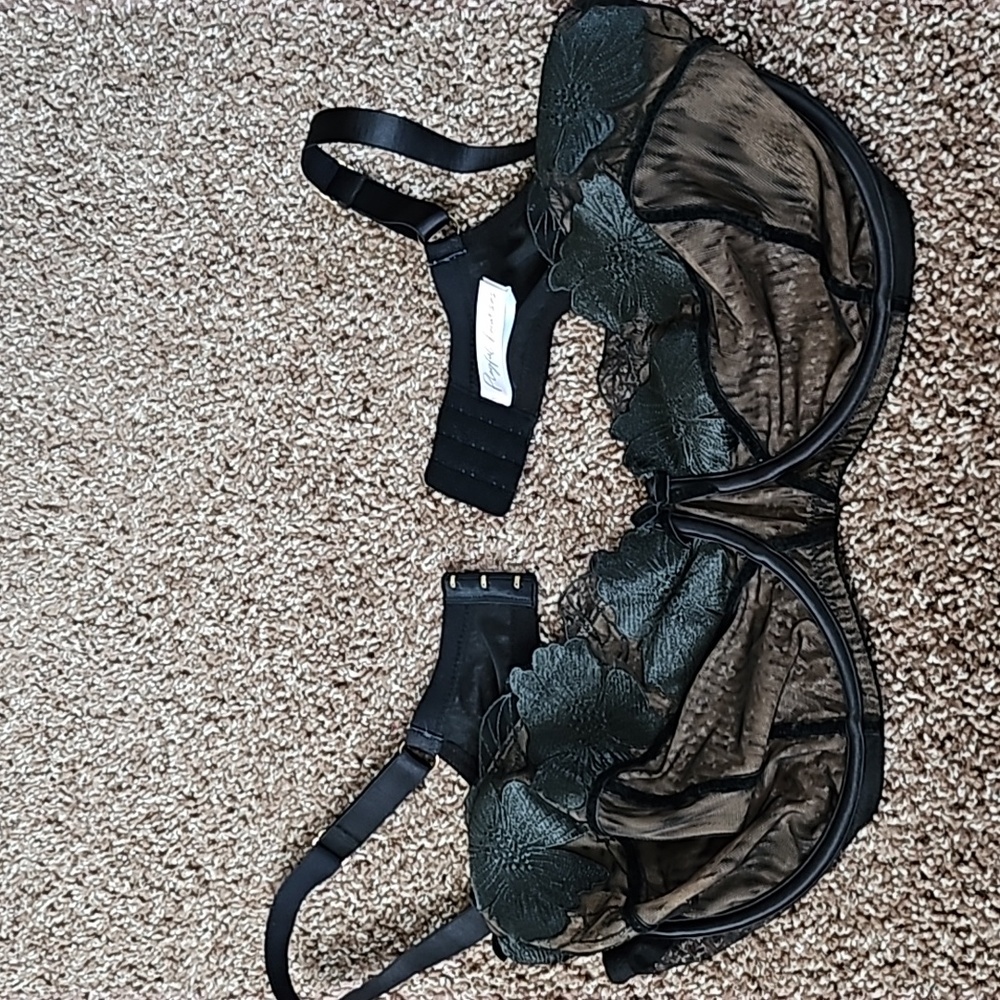 Like New 40H Playful Promises Bra